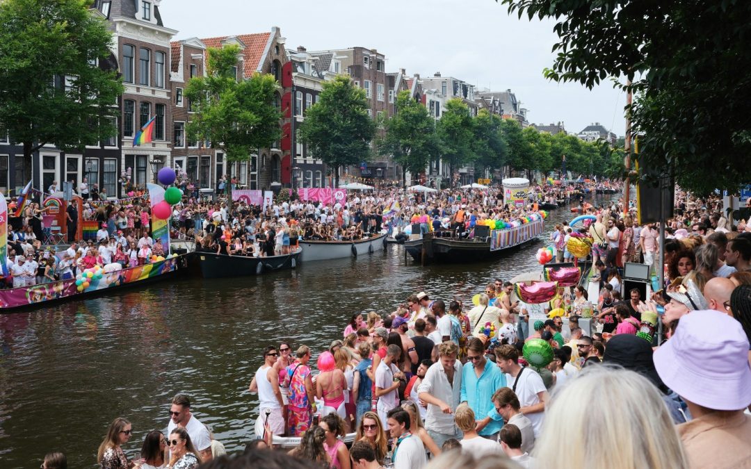 Hoe vier je grote, openbare evenementen zoals de Pride op een veilige manier?
